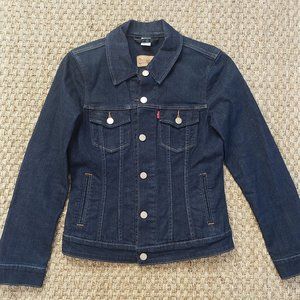 Levis dark blue denim jacket (classic trucker jacket) Small